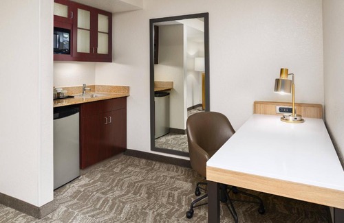 Southeast Houston Hotel | SpringHill Suites Houston Hobby Airport