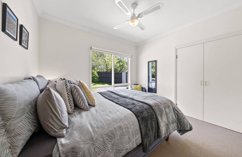 Spring Hill Other | Springhill Views-Country Retreat-sleeps12