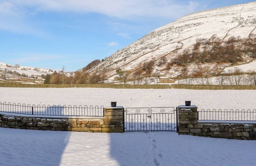 Worton Cottage | SPRINGS COTTAGE, pet friendly, character holiday cottage in Muker