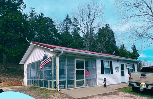 Eminence Cottage | Springside Cottage in beautiful Eminence. Great outdoor space - NEW Hot tub!
