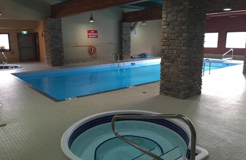 108 Mile Ranch Cabin | Spruce Hill Resort & Spa