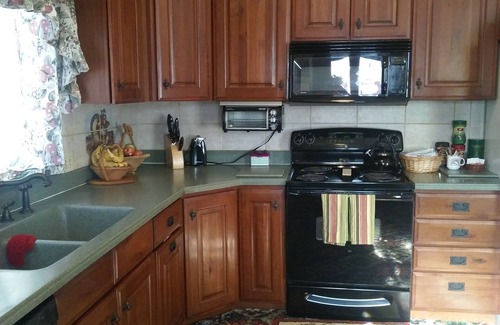 Colorado Springs Bed & Breakfast | Spurs n Lace Bed & Breakfast Inn