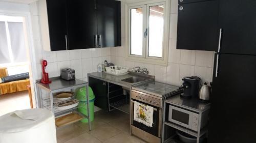 Meneou Apartment | Spyros No23 Charming Oceanview Maisonette