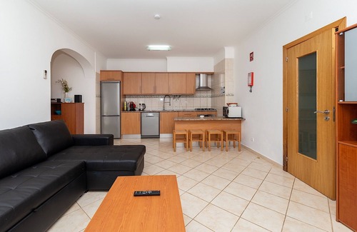 Albufeira Apartment | Squad White Apartment, Pool, Wifi, AC