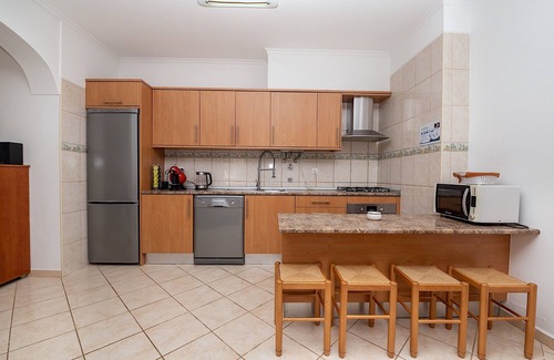 Albufeira Apartment | Squad White Apartment, Pool, Wifi, AC