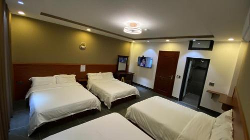 Bac Ha Bed & Breakfast | square Homestay & coffee