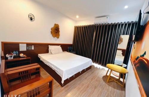 Bac Ha Bed & Breakfast | square Homestay & coffee