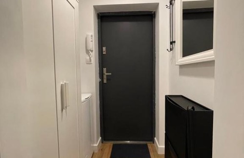 Wawer Apartment | Srebrny Apartament