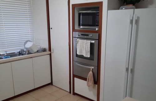 Silver Sands House | SS Beach House for Families in a Quiet Street