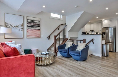 Teepee Town House | SSR Cupid |Private Entry|Top View|Luxury|4BR&3BTH|UP TO 15 GUESTS