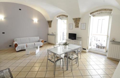 Lovere Old Town Apartment | St. George Apartment