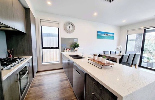 Clyde North House | St Germain Estate 4 bedrooms Clyde North home