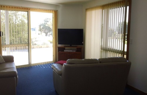 Stieglitz Apartment | St Helens On The Bay apartment 2