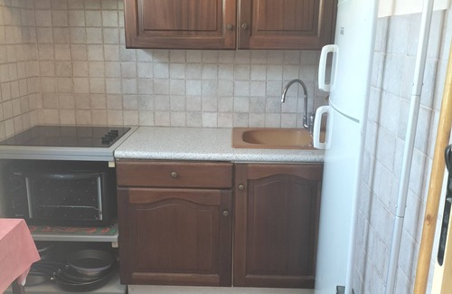 Saint-Jean-de-Luz Apartment | ST JEAN LUZ - SHOPPING BEACH 5 MN WALK-FREE PARKING-BABY BED-PLAY AREA