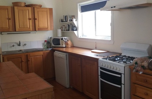 Saint Kilda South House | St Kilda Cottage - A family home and garden in vibrant beachside St Kilda