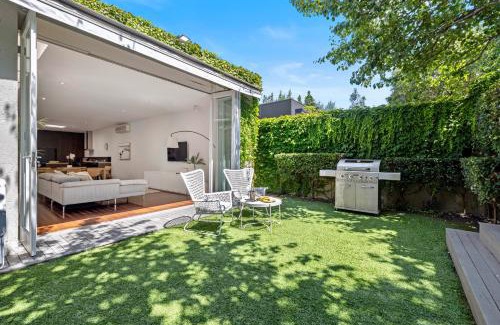 St Kilda House | St Kilda Style - Stunning 3 Bedroom House
