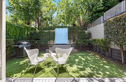 St Kilda House | St Kilda Style - Stunning 3 Bedroom House