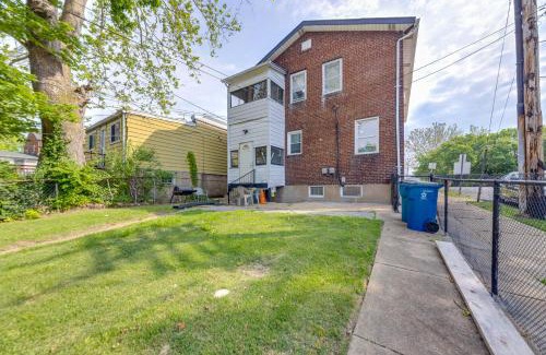 Beverly Hills Apartment | St Louis Vacation Rental about 10 Mi to Downtown!