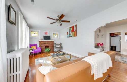 Beverly Hills Apartment | St Louis Vacation Rental about 10 Mi to Downtown!