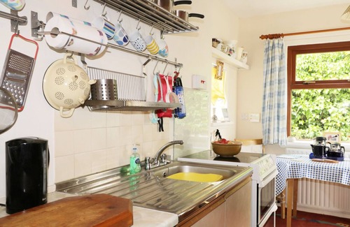 Fraserburgh Cottage | ST MAGNUS HAVEN, pet friendly, with a garden in Gardenstown