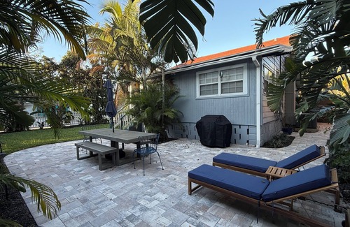Crescent Lake House | St. Pete Bungalow with Amazing Yard steps from Crescent Lake!