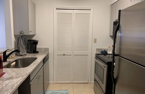 Saint Simons Island Condo | St Simons Island, 2 bedroom, 2 bath condo, short walk to village and beaches.