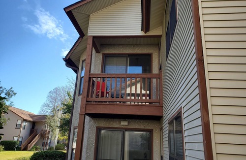 Saint Simons Island Condo | St Simons Island, 2 bedroom, 2 bath condo, short walk to village and beaches.