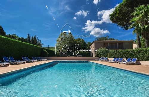 Cote d'Azur- French Riviera Apartment | St Tropez XIX Renovated 2-bedroom apartment with pool and beach 150m away