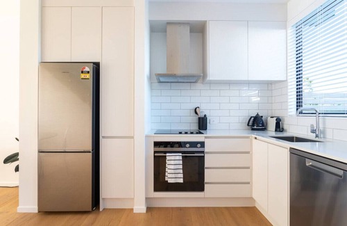 Remuera Apartment | St Vincent Charmer - Stylish Townhouse w CarPark