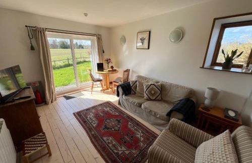 Lasswade House | Stable Cottage by Roslin Glen