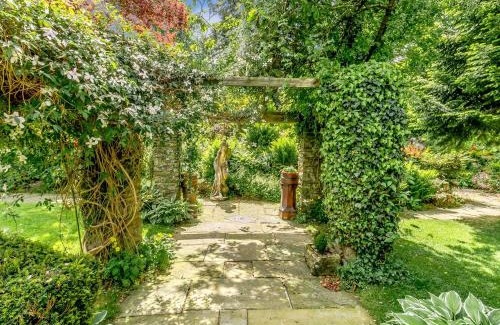 West Burton House | Stable Cottage - E5118
