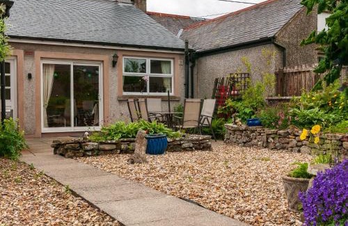 Newcastleton House | Staffin