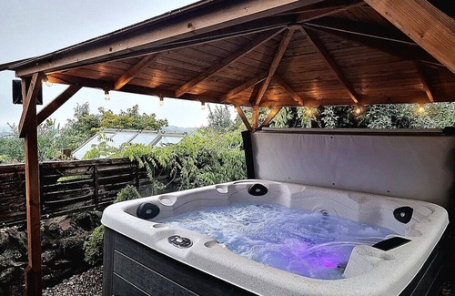 Crich House | Stag Manor Hot Tub Retreat near Peak District