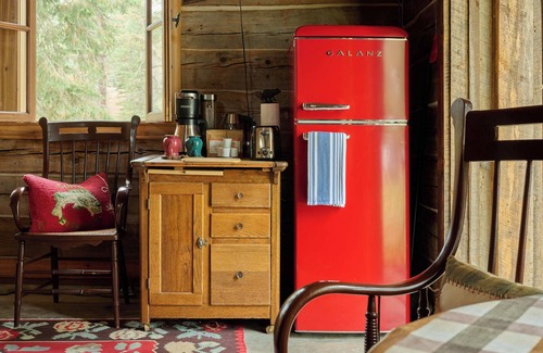 Superior House | Stagecoach Exchange Cabin - Alpine Falls Ranch
