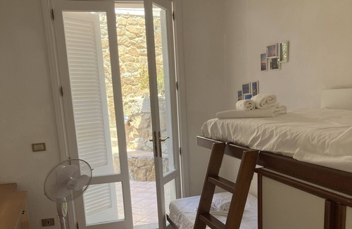 Costa d'Argento Apartment | Stained glass window with panoramic sea view