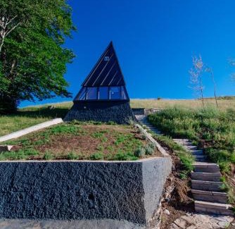 Niksic Municipality Ski Chalet | Stairway - Vučje