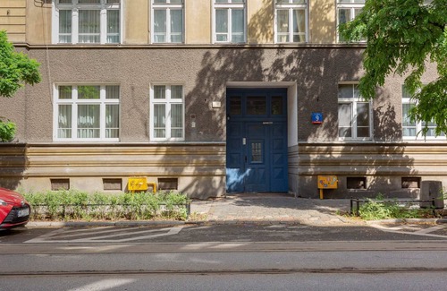 Nowa Praga Apartment | Stalowa 9 | Beige Apartment | 6 People | Warsaw