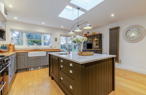Maidstone House | Stamford Lodge - Four Bedroom House, Sleeps 8
