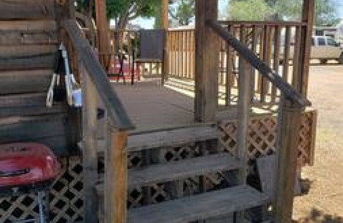 Tombstone House | Stampede Cabin 1- Tombstone