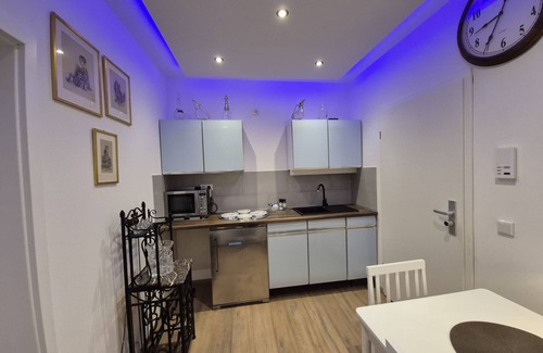 Wuppertal Apartment | Standard Apartment with Artistic Flair