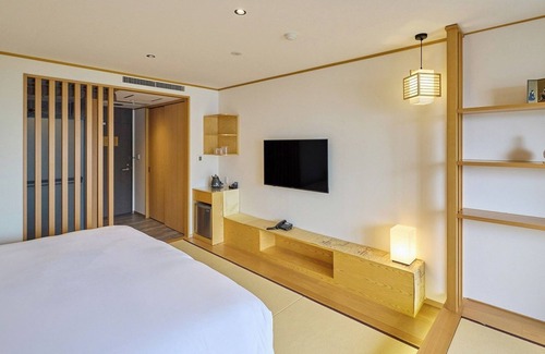 Oishi Hotel | Standard JapaneseWestern roomNo Mt Fuji view breakfast included/Minamitsuru-gun Yamanashi