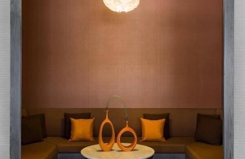Miami Springs Apartment | Standard King Room Near Chase Bank MIA