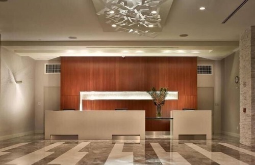 Miami Springs Apartment | Standard King Room Near Chase Bank MIA