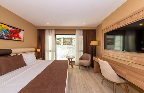 Bomonti Hotel | STANDARD ROOM AT 38 HOTEL