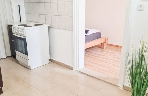 Rudolfsheim-Funfhaus Apartment | Standard & Simple 2 Neighbouring Apartments - 3BRs
