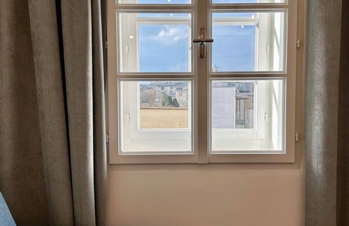 City Centre Salzburg House | Standard triple room (street) - Krone 1512, hotel