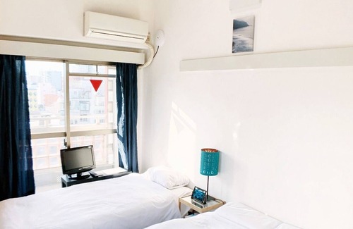Shinsekai Apartment | Standard Twin Room East 23 people room 13 rooms - HOTEL AARON Tongtian East 701 / Osaka Ōsaka