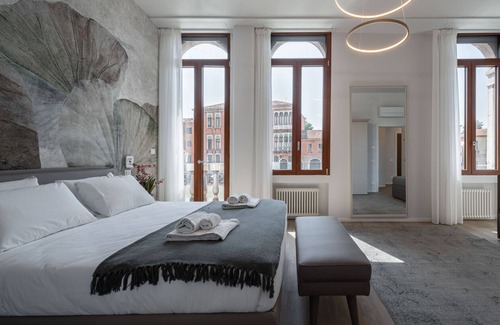 Cannaregio Bed & Breakfast | Stanza 5 - Venice View 2 by Wonderful Italy