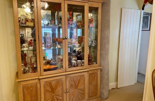 Folkestone House | STAPLEHURST COTTAGE