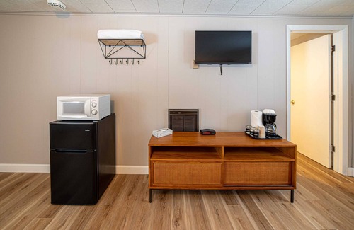 Indian River Apartment | Star Gate Room 5 Indian River, MI